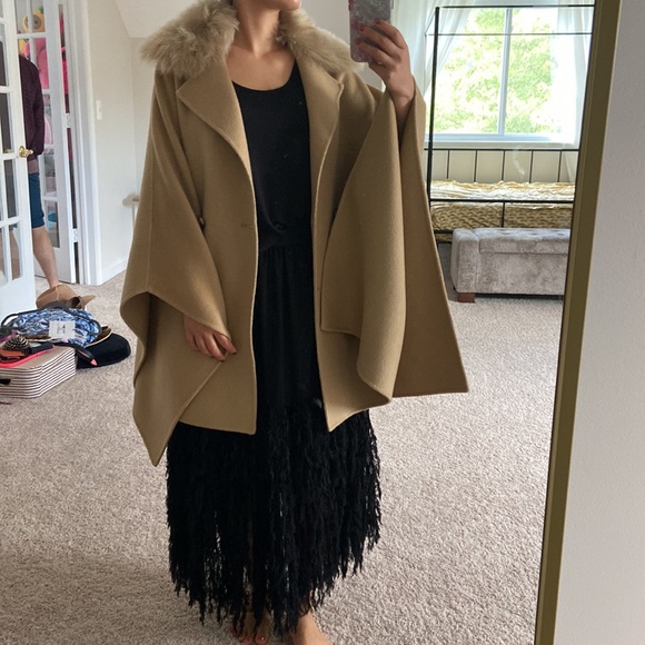 Michael Kors 100% wool cape. OS - Picture 13 of 13